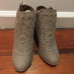 Francesca's Boot with Open Heel, Size 6, Light Tan